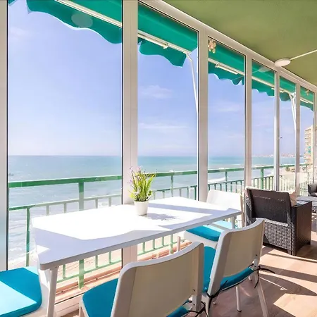 Olimpo Beachfront And Pool 아파트 푸엔히롤라