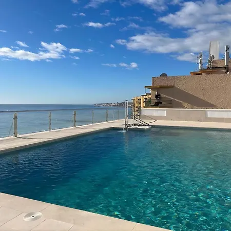아파트 Olimpo Beachfront And Pool
